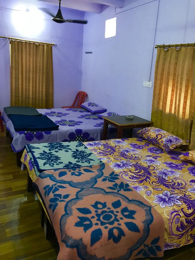 Golden Lodge Varanasi Exterior foto