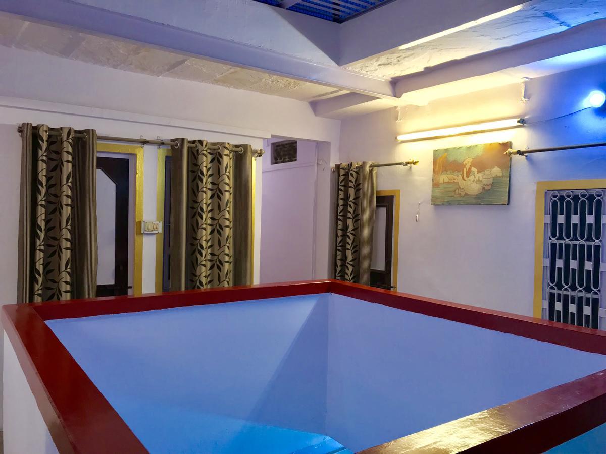 Golden Lodge Varanasi Exterior foto